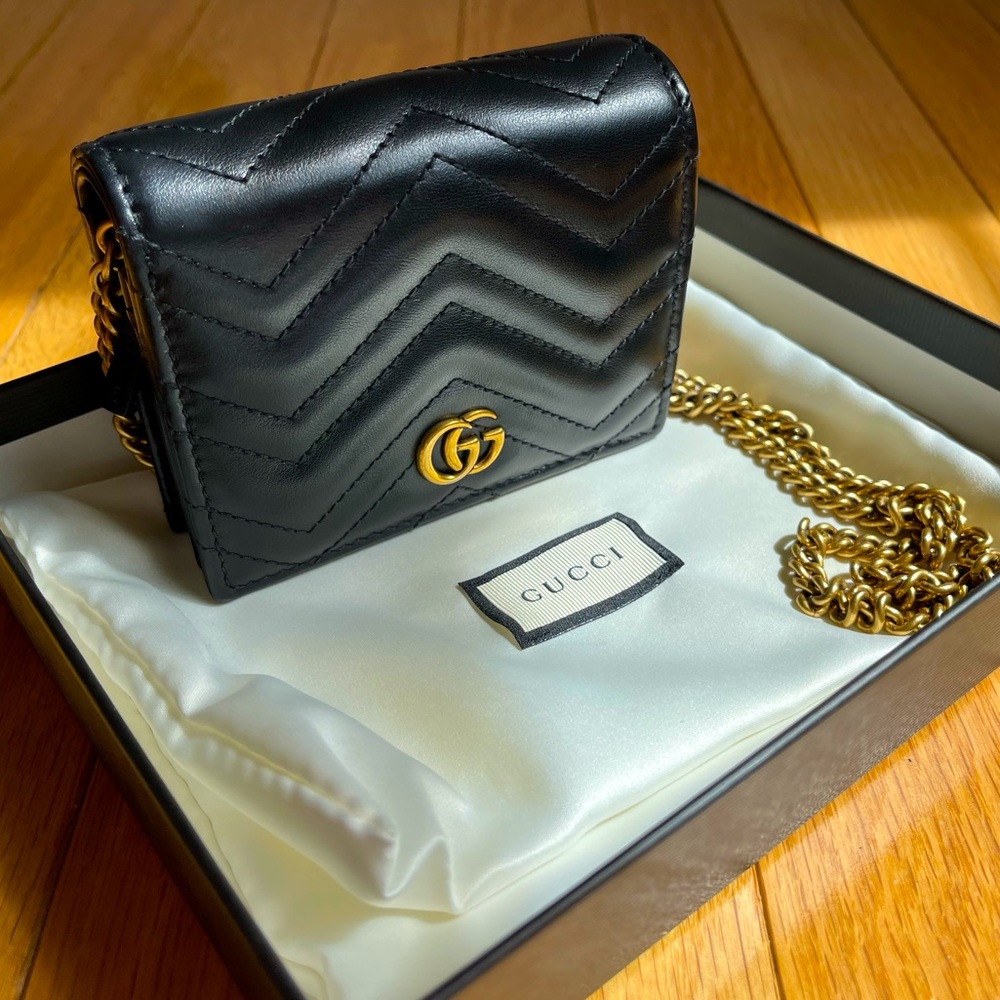 Gucci wallet on a chain